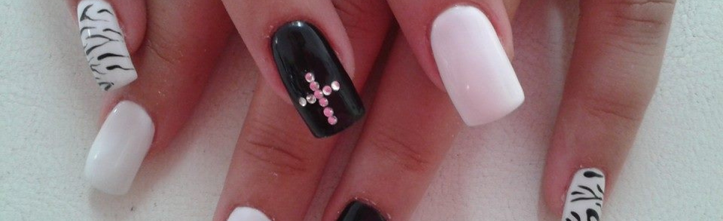 Pearly Nails &amp; Accessories Ltd, маникюрный салон Pearly Nails в Лимассоле