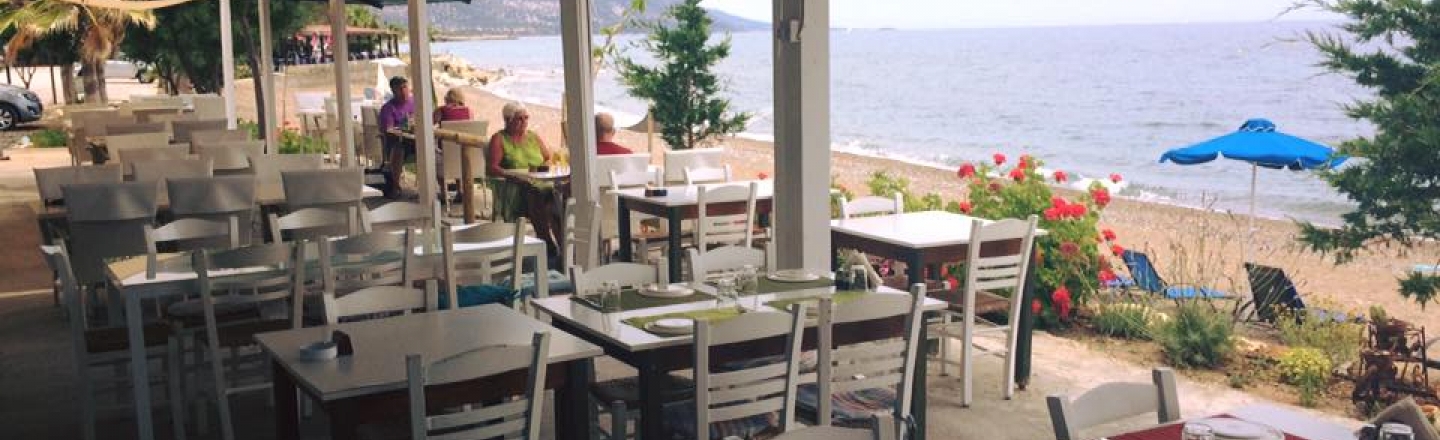 Ресторан средиземноморской кухни Periyiali Restaurant в Лачи