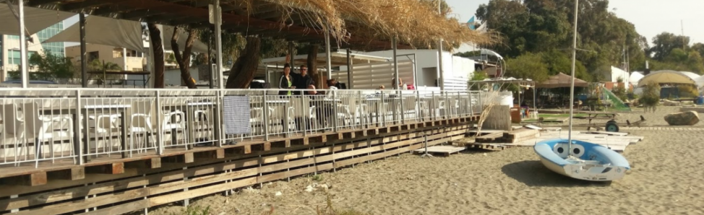 Ресторан в клубе Limassol Nautical Club в Лимассоле
