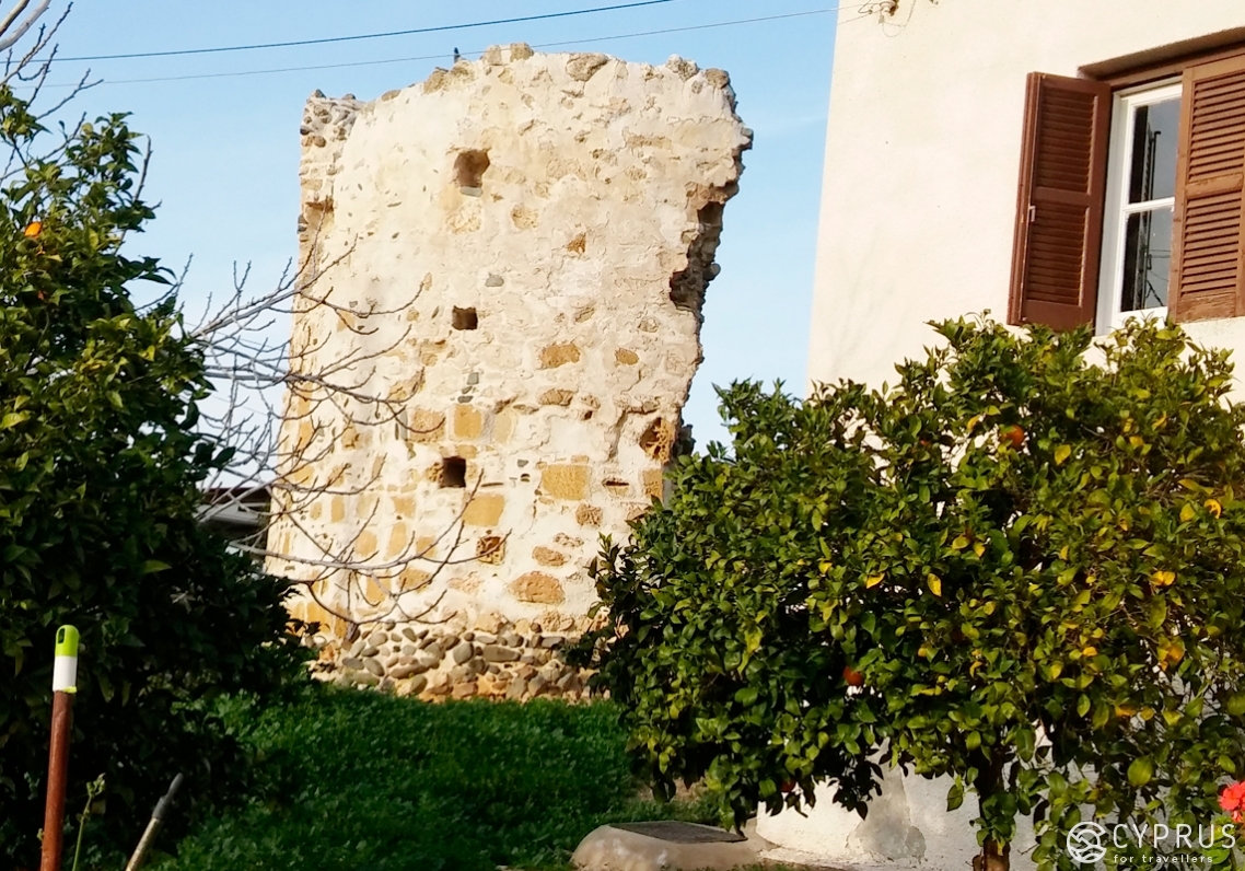 Франкская башня, деревня Акаки, Кипр